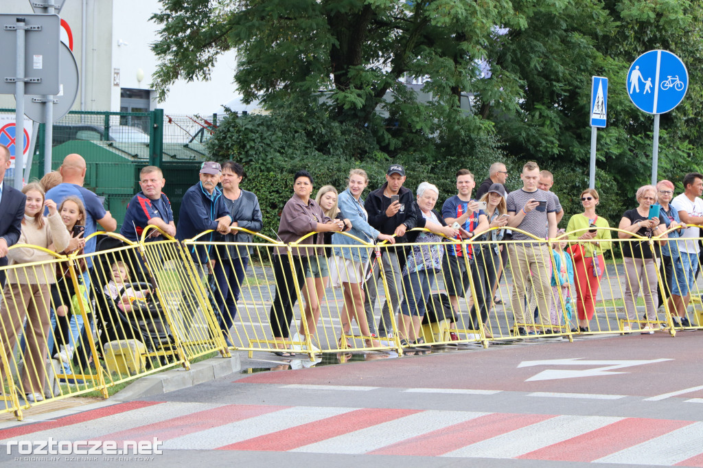 Finisz II etapu wyścigu kolarskiego Tour de Pologne w Zamościu