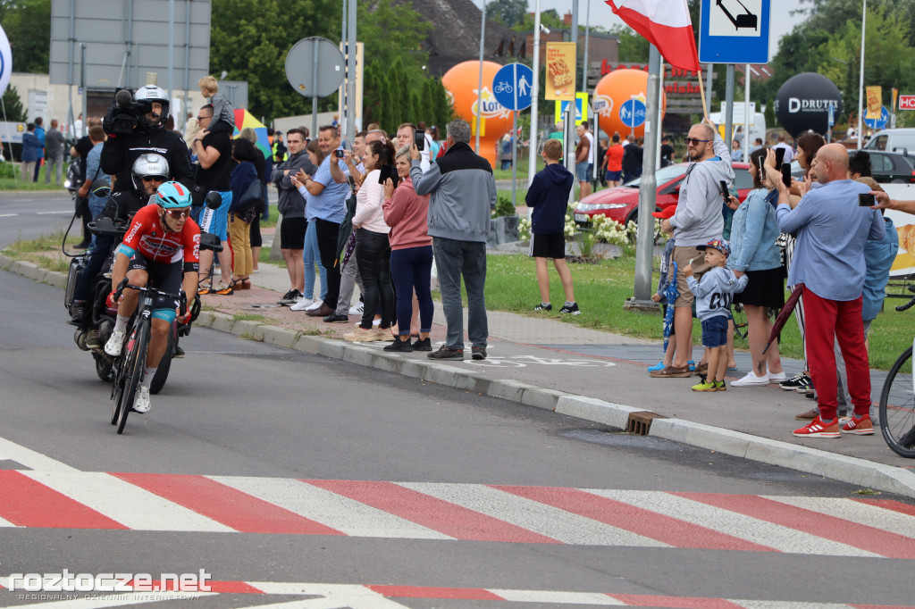 Finisz II etapu wyścigu kolarskiego Tour de Pologne w Zamościu