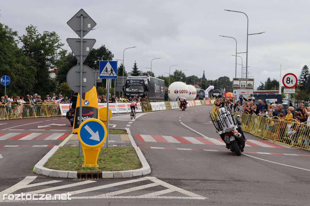 Finisz II etapu wyścigu kolarskiego Tour de Pologne w Zamościu