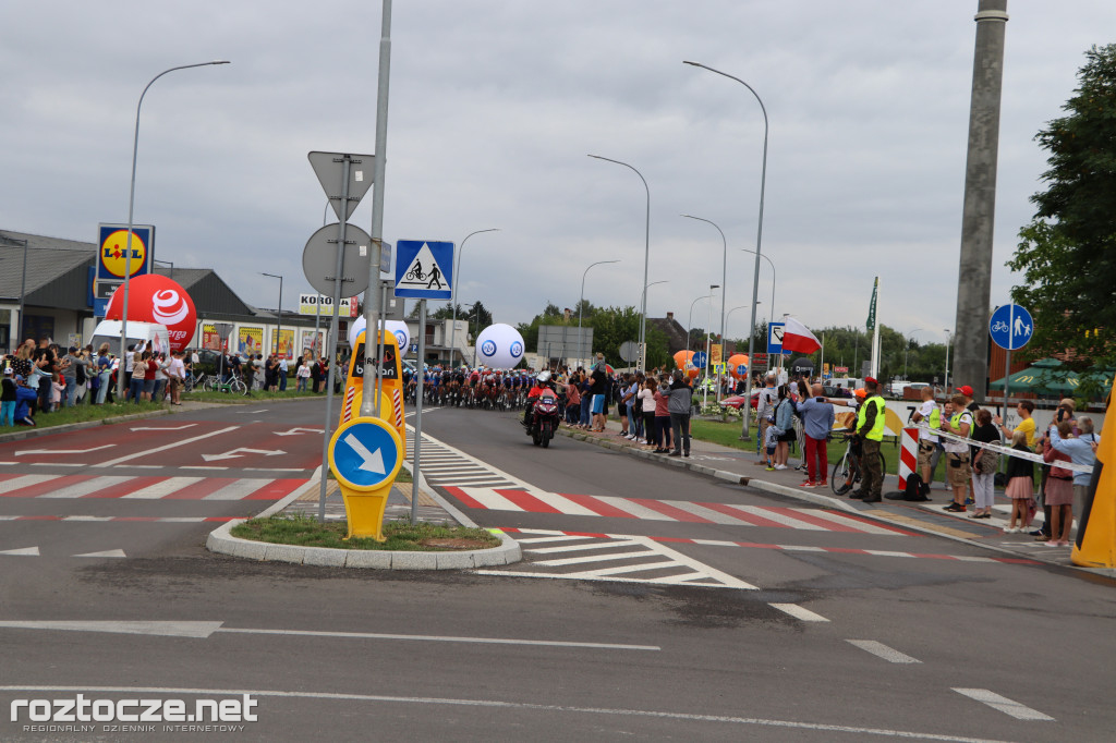 Finisz II etapu wyścigu kolarskiego Tour de Pologne w Zamościu