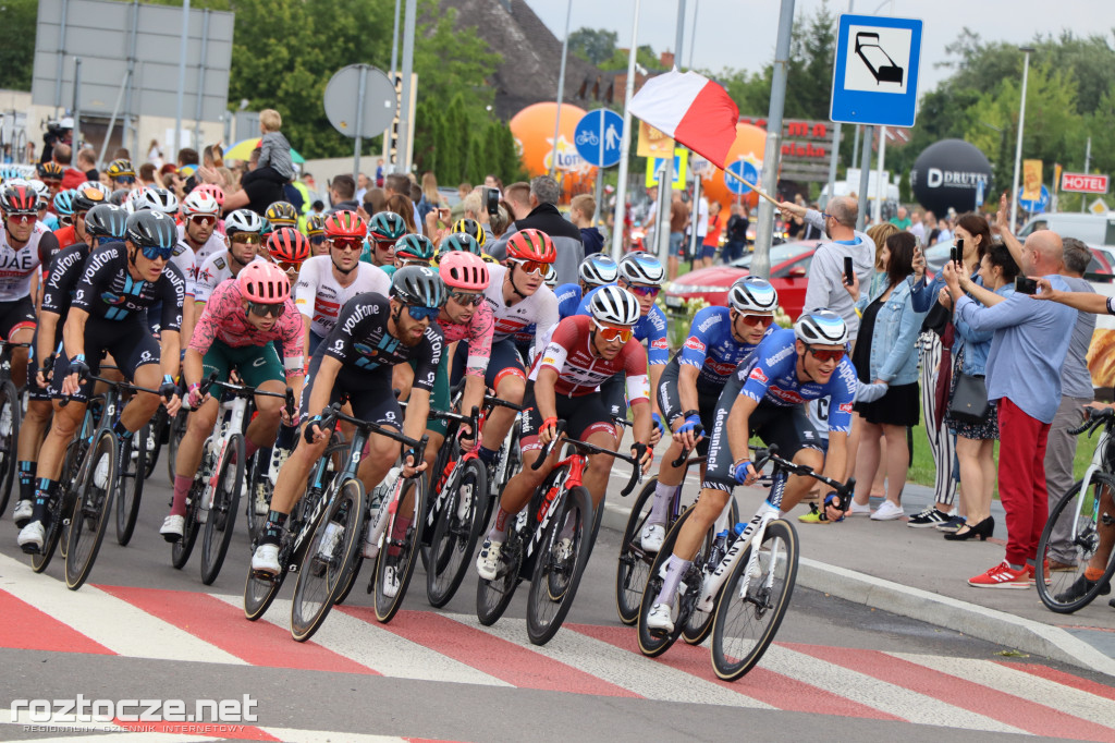 Finisz II etapu wyścigu kolarskiego Tour de Pologne w Zamościu