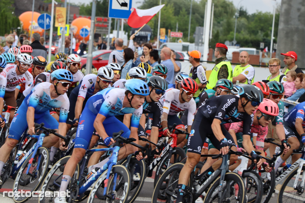 Finisz II etapu wyścigu kolarskiego Tour de Pologne w Zamościu