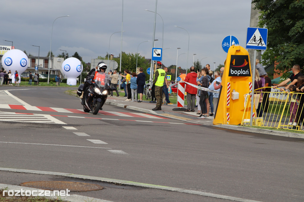 Finisz II etapu wyścigu kolarskiego Tour de Pologne w Zamościu
