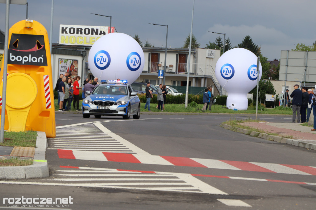 Finisz II etapu wyścigu kolarskiego Tour de Pologne w Zamościu