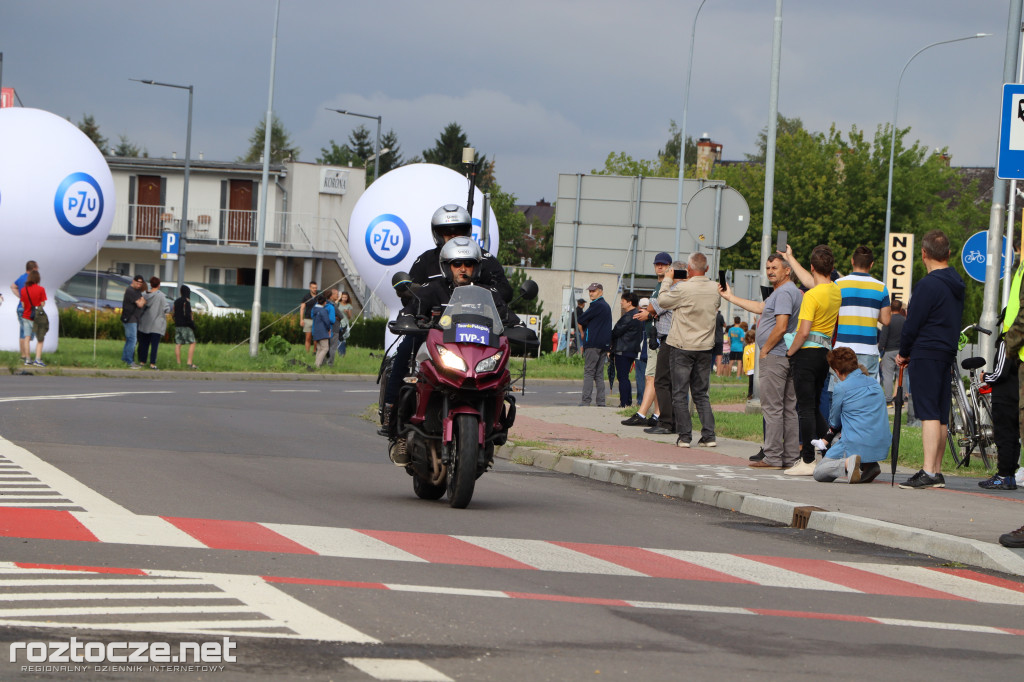 Finisz II etapu wyścigu kolarskiego Tour de Pologne w Zamościu