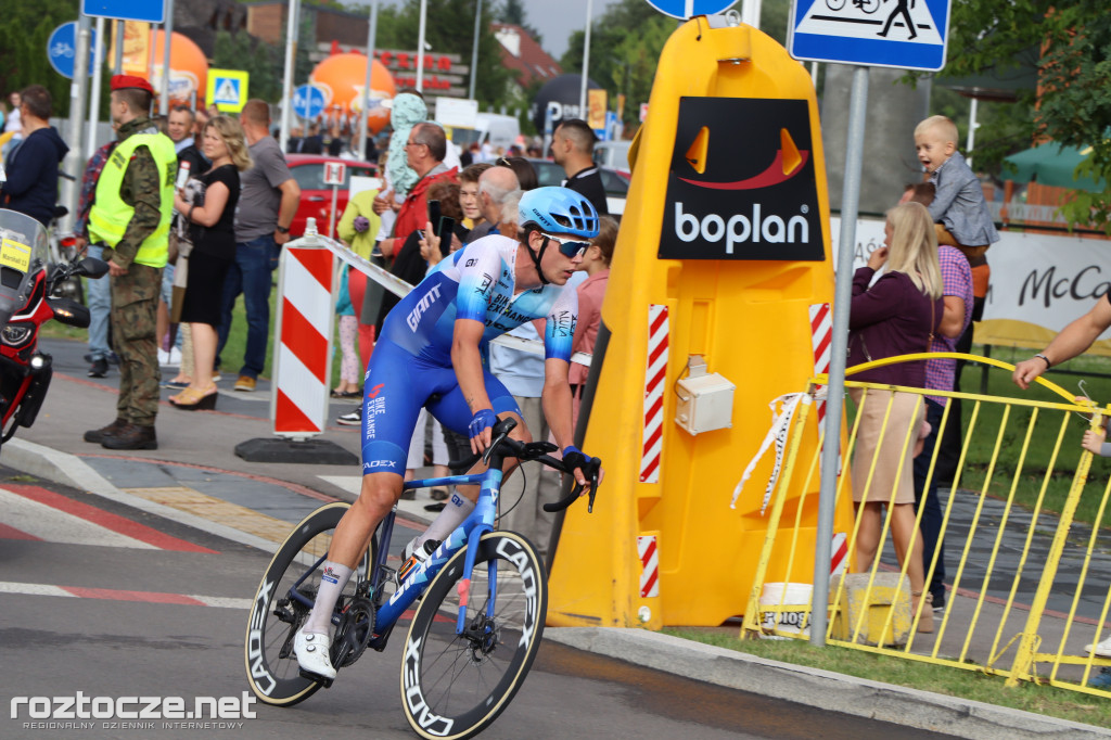Finisz II etapu wyścigu kolarskiego Tour de Pologne w Zamościu