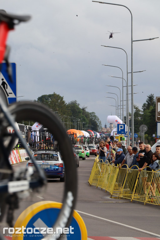 Finisz II etapu wyścigu kolarskiego Tour de Pologne w Zamościu