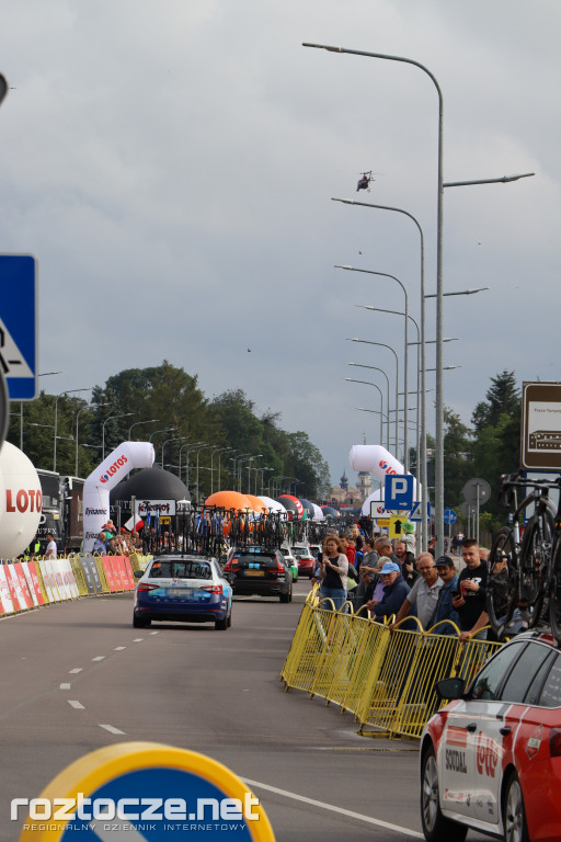 Finisz II etapu wyścigu kolarskiego Tour de Pologne w Zamościu