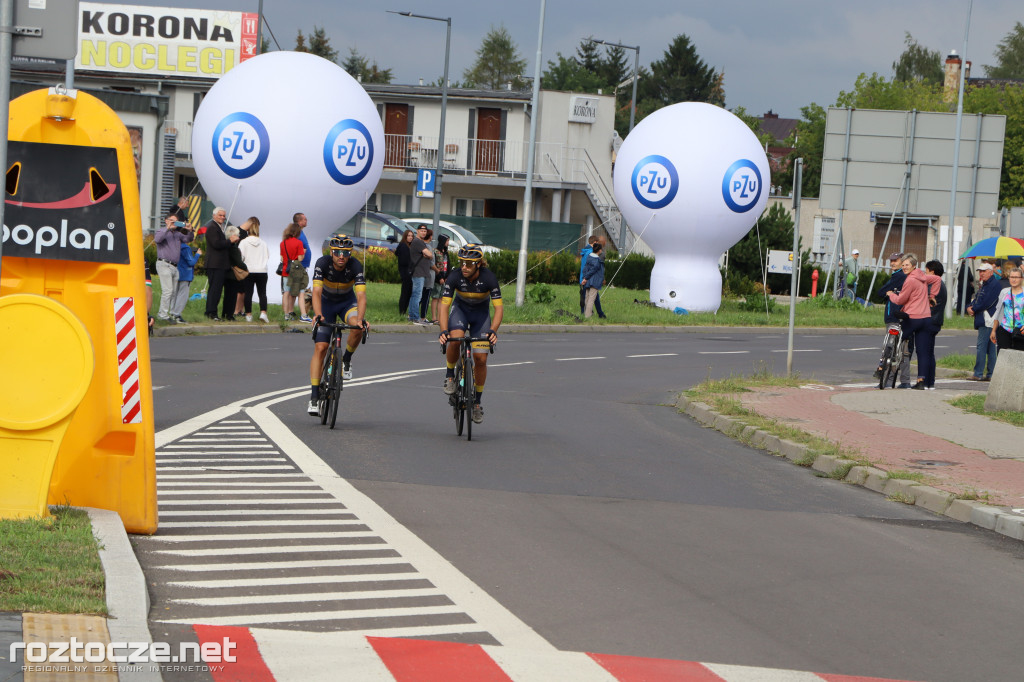 Finisz II etapu wyścigu kolarskiego Tour de Pologne w Zamościu
