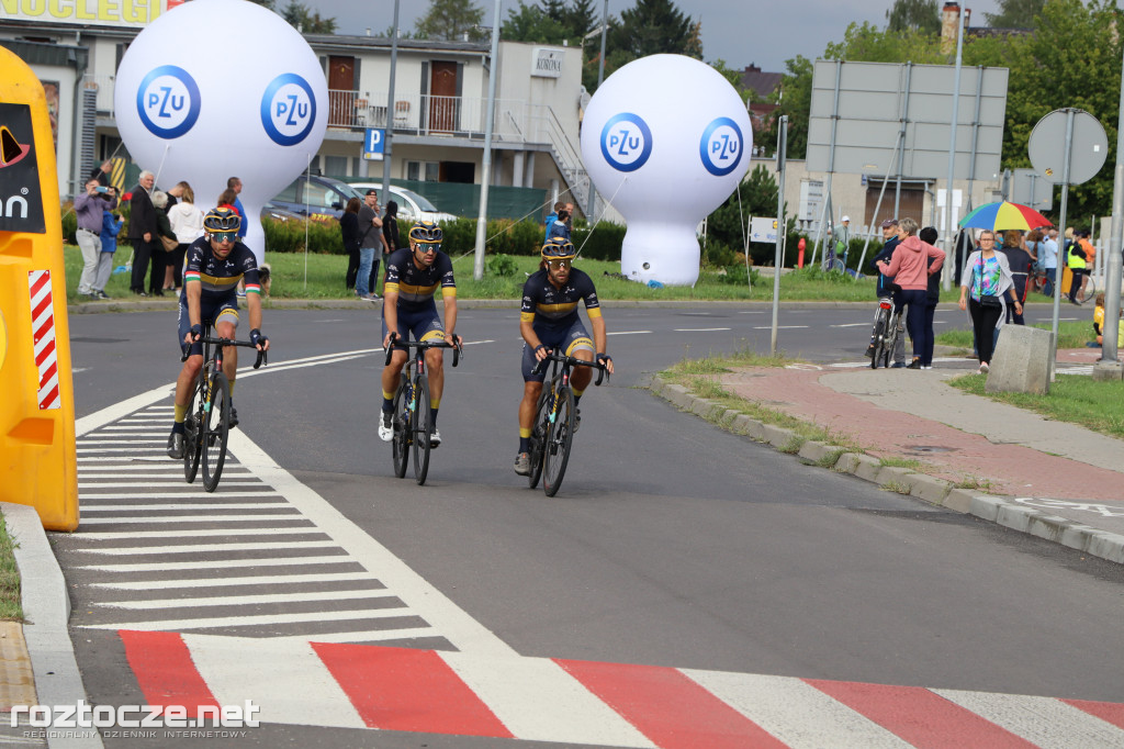 Finisz II etapu wyścigu kolarskiego Tour de Pologne w Zamościu