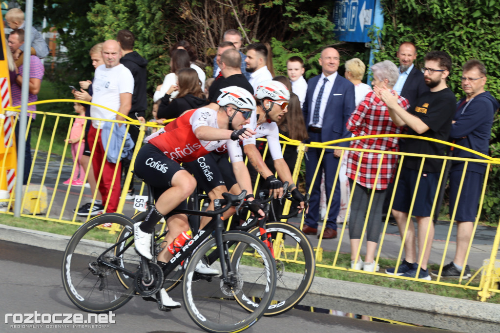 Finisz II etapu wyścigu kolarskiego Tour de Pologne w Zamościu