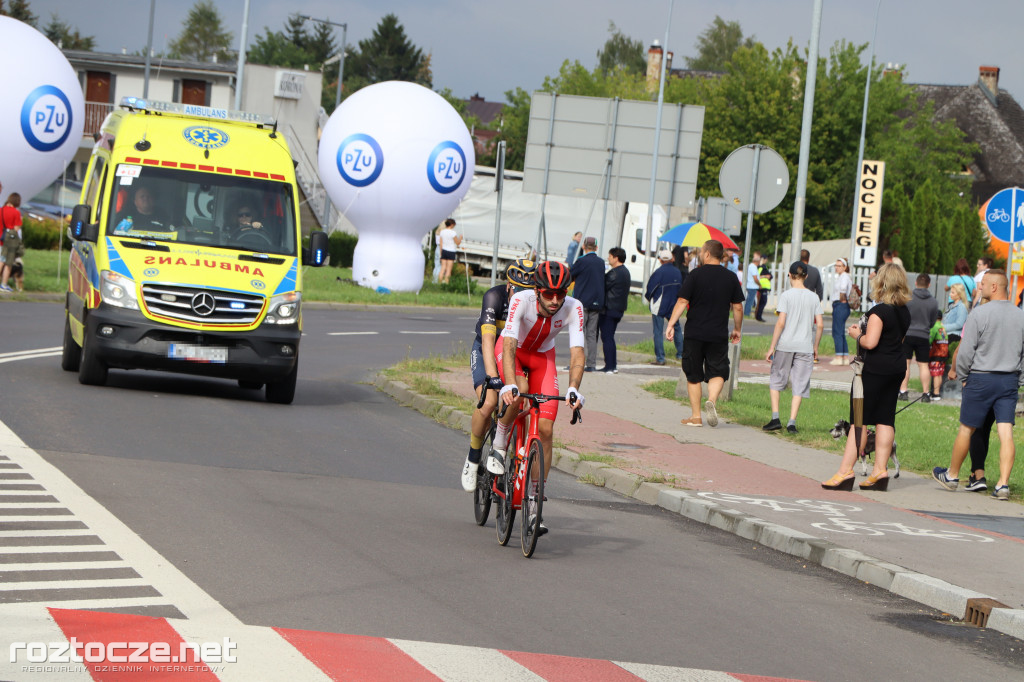 Finisz II etapu wyścigu kolarskiego Tour de Pologne w Zamościu