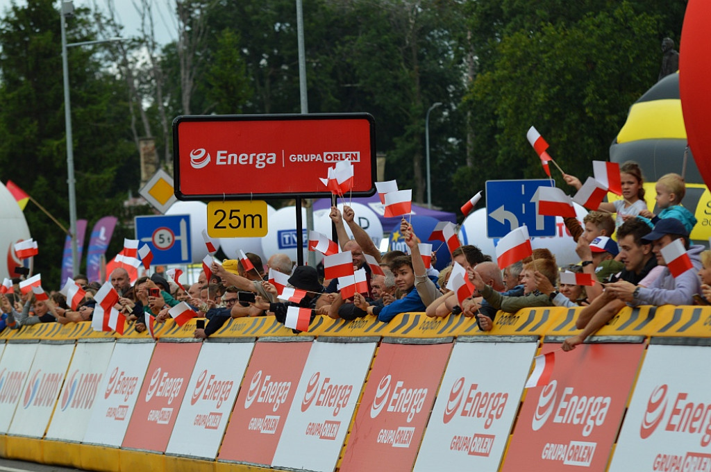 Finisz II etapu wyścigu kolarskiego Tour de Pologne w Zamościu [META]