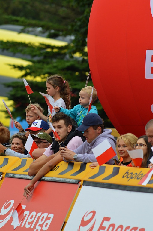 Finisz II etapu wyścigu kolarskiego Tour de Pologne w Zamościu [META]