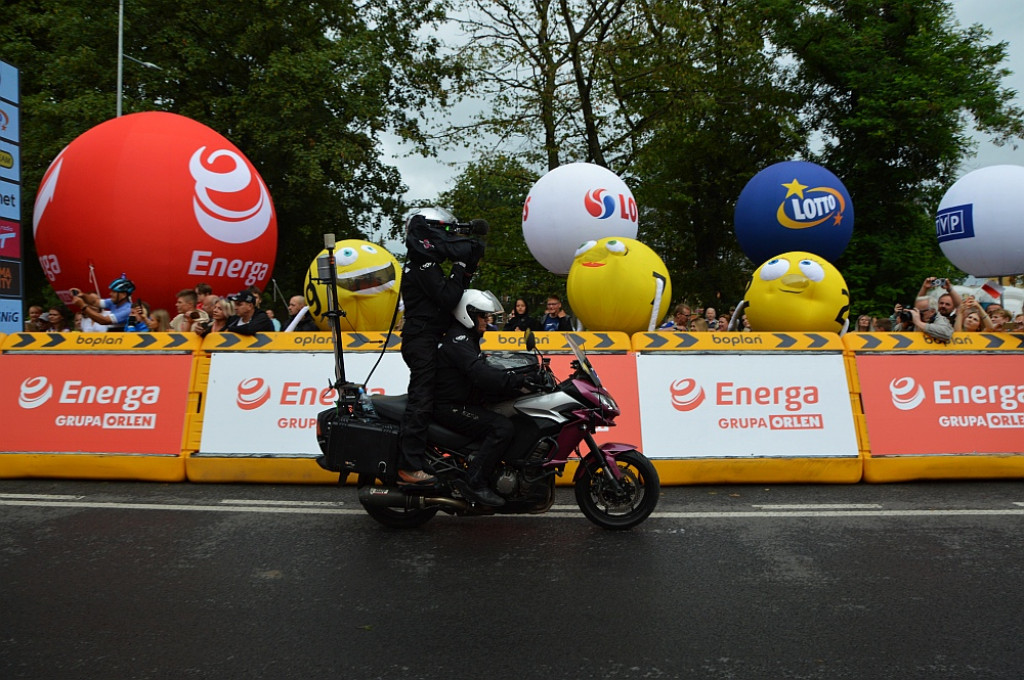 Finisz II etapu wyścigu kolarskiego Tour de Pologne w Zamościu [META]