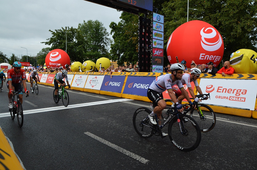 Finisz II etapu wyścigu kolarskiego Tour de Pologne w Zamościu [META]