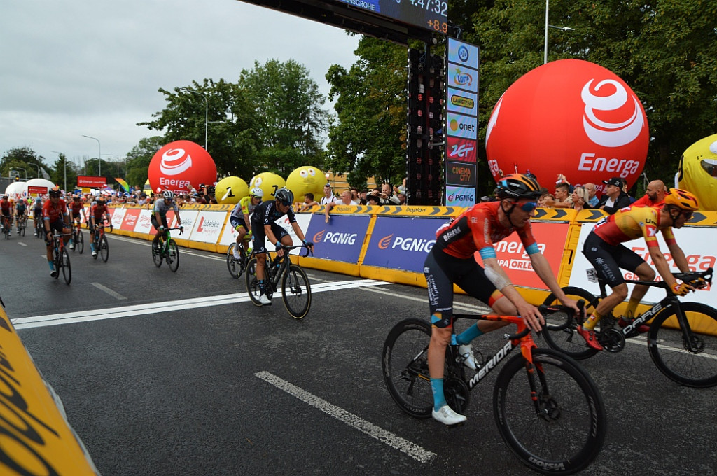 Finisz II etapu wyścigu kolarskiego Tour de Pologne w Zamościu [META]