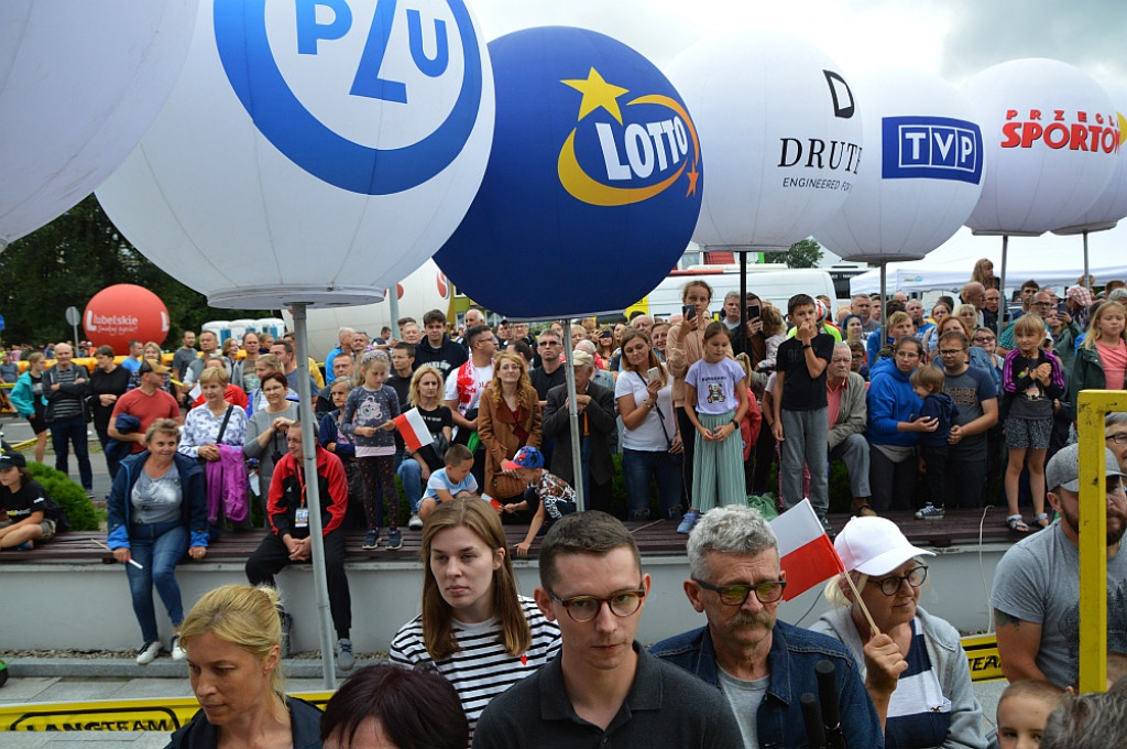 Finisz II etapu wyścigu kolarskiego Tour de Pologne w Zamościu [META]