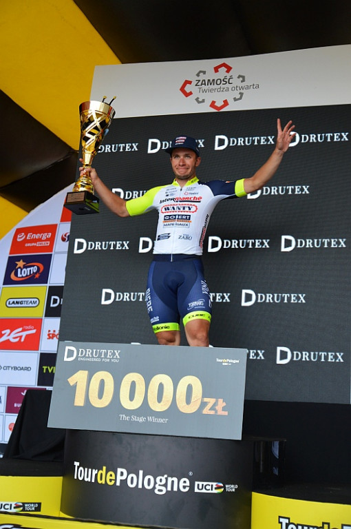 Finisz II etapu wyścigu kolarskiego Tour de Pologne w Zamościu [META]
