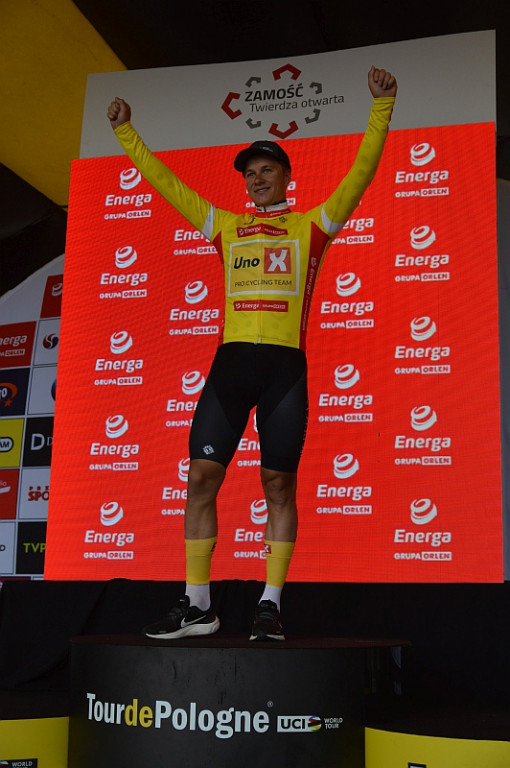 Finisz II etapu wyścigu kolarskiego Tour de Pologne w Zamościu [META]