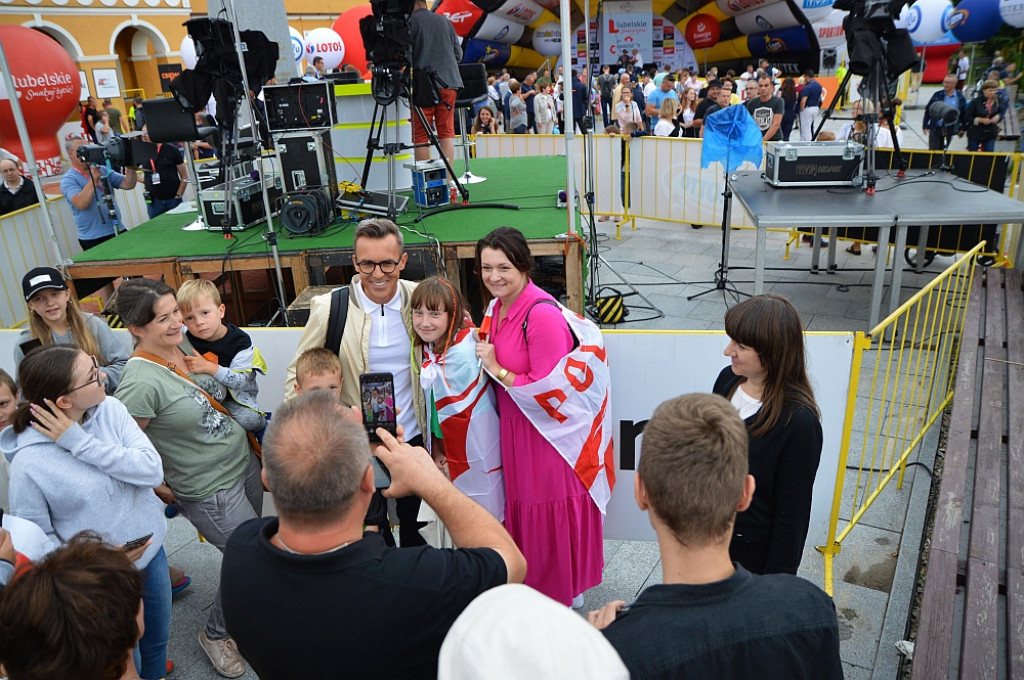 Finisz II etapu wyścigu kolarskiego Tour de Pologne w Zamościu [META]