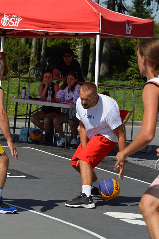 Sportowe zakończenie wakacji nad zamojskim zalewem z koszykówką 3x3