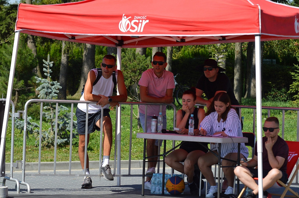 Sportowe zakończenie wakacji nad zamojskim zalewem z koszykówką 3x3