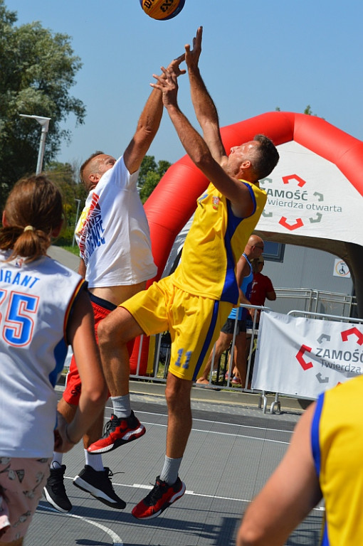 Sportowe zakończenie wakacji nad zamojskim zalewem z koszykówką 3x3
