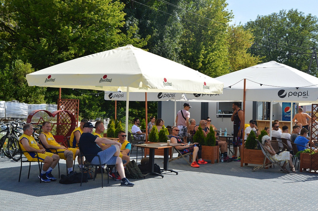 Sportowe zakończenie wakacji nad zamojskim zalewem z koszykówką 3x3
