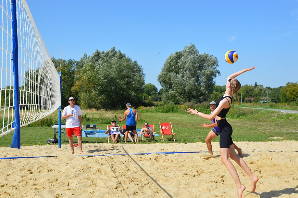 Sportowe zakończenie wakacji nad zamojskim zalewem z koszykówką 3x3
