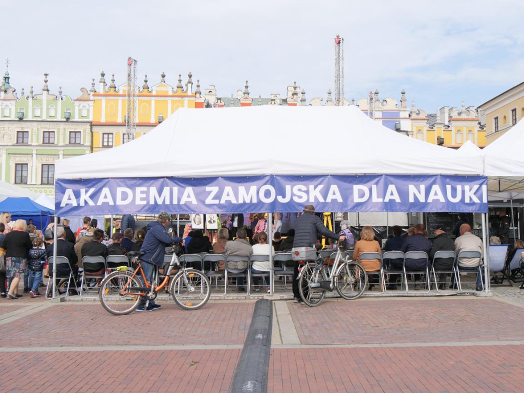 Zabawa i nauka z Akademią Zamojską