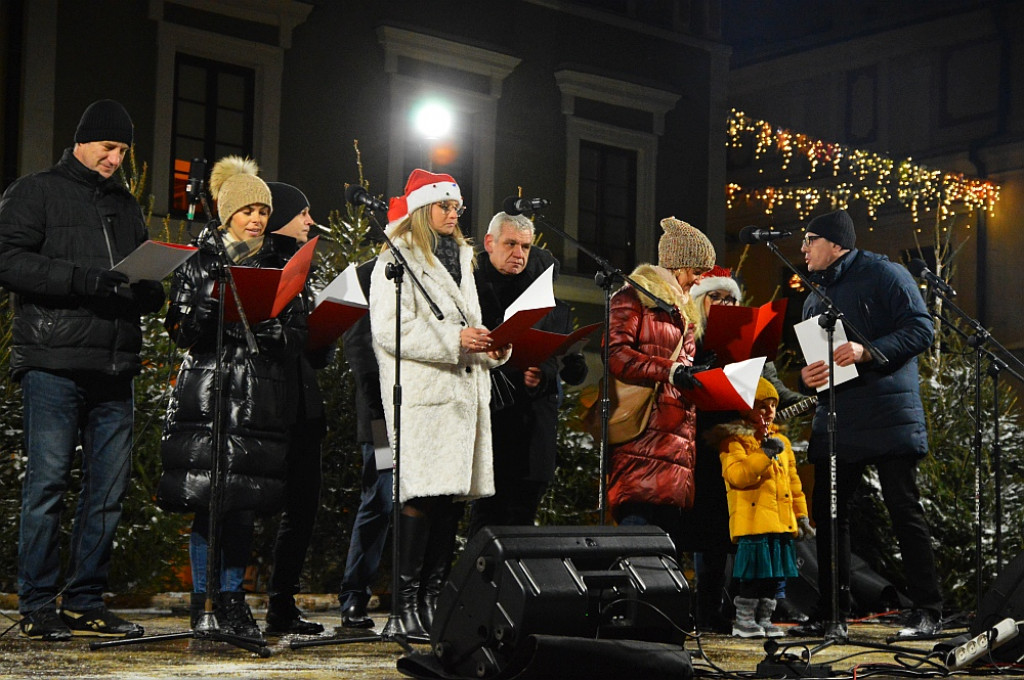 Wigilia Mieszkańców Zamościa na Rynku Wielkim [FOTORELACJA]
