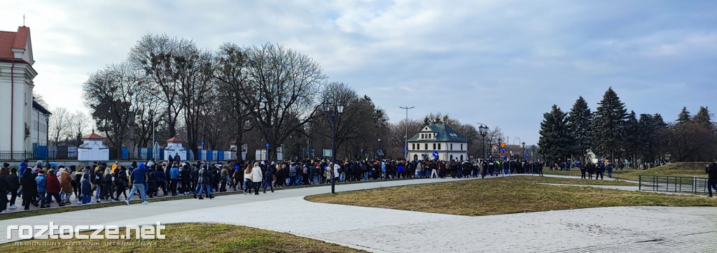 Ulicami Zamościa przeszło w milczeniu około 1500 osób - Marsz Przeciwko Przemocy