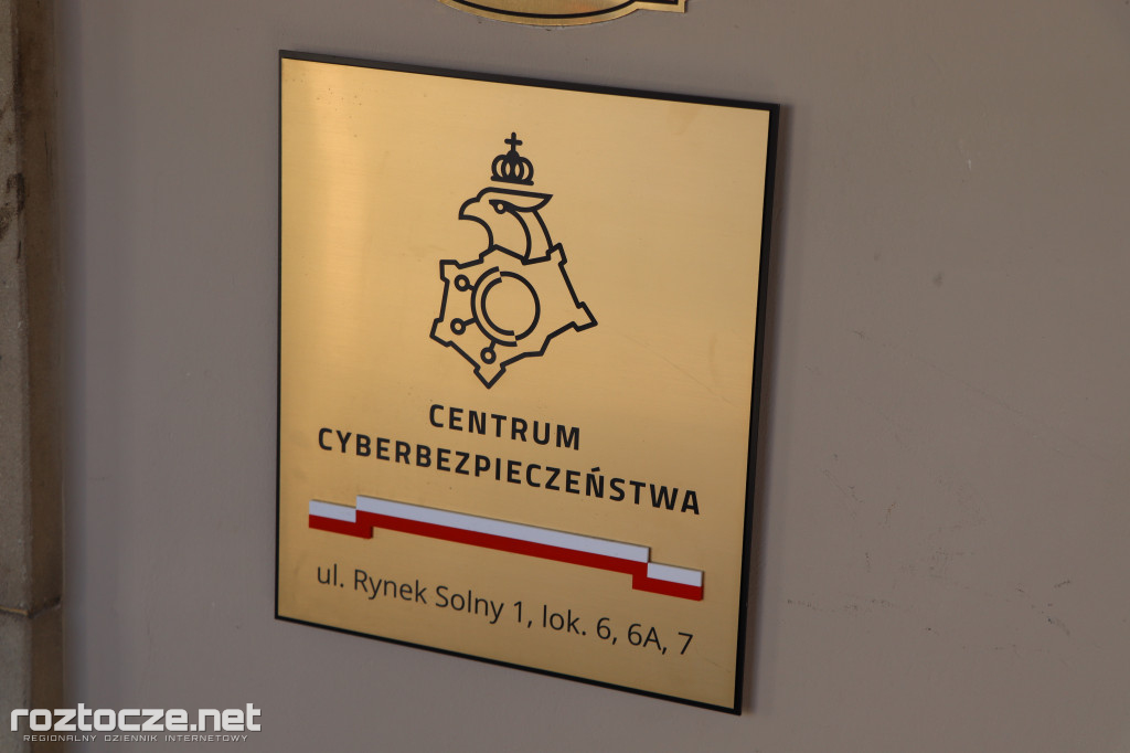 Centrum Cyberbezpieczeństwa w Zamościu szkoli seniorów i młodzież