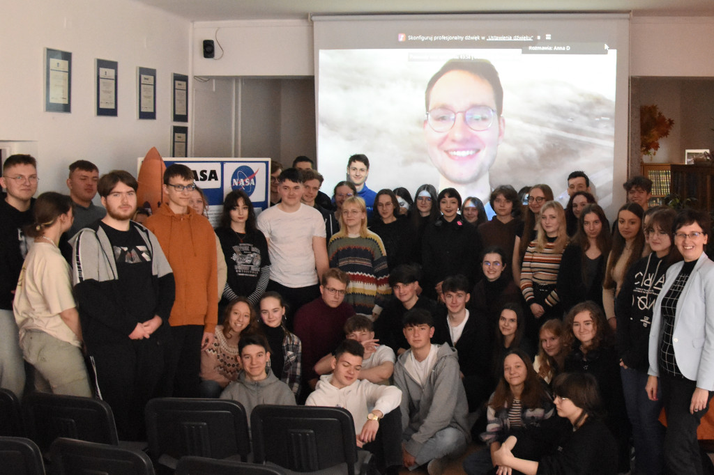 Z I LO im. ONZ do NASA