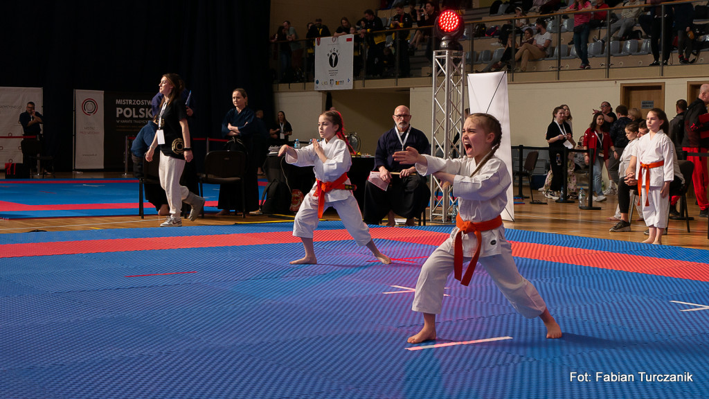 Karatecy Roztoczańskiego Klubu Karate Tradycyjnego z 22 medalami Mistrzostw Polski