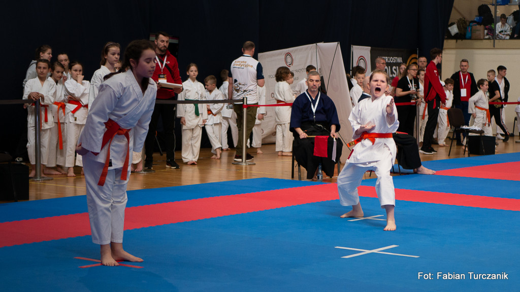 Karatecy Roztoczańskiego Klubu Karate Tradycyjnego z 22 medalami Mistrzostw Polski