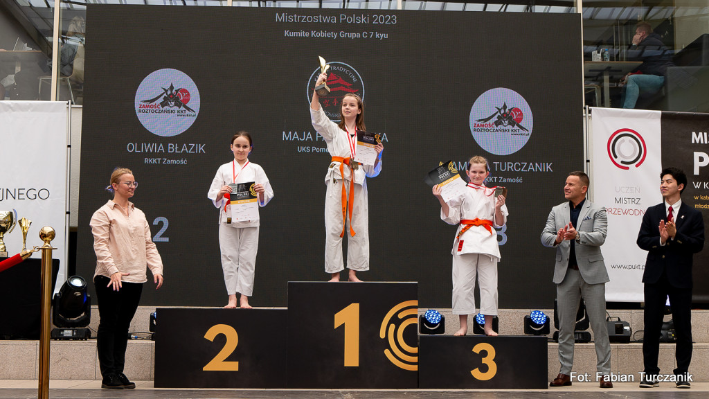 Karatecy Roztoczańskiego Klubu Karate Tradycyjnego z 22 medalami Mistrzostw Polski