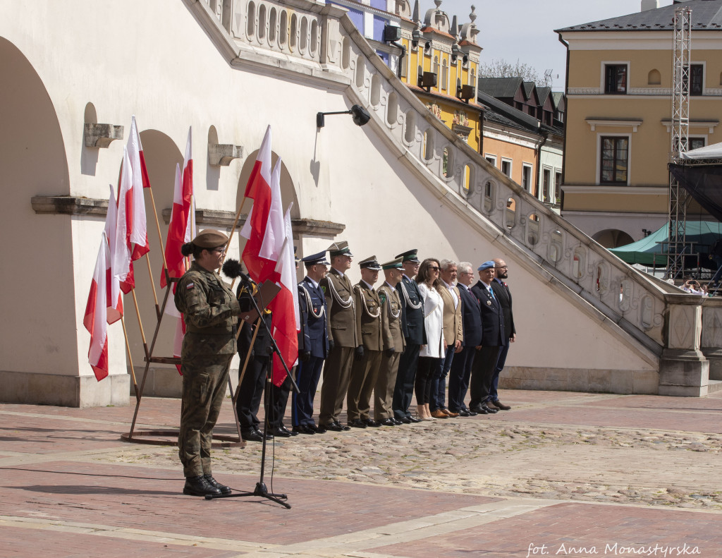 Marsz z Biało-Czerwoną ulicami Zamościa [2 maja - Dzień Flagi RP]