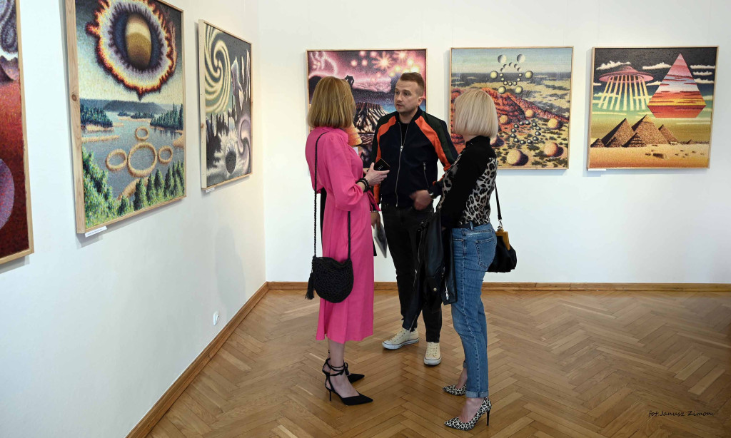BWA - Galeria Zamojska zaprasza na wystawę Roberta Gomułki