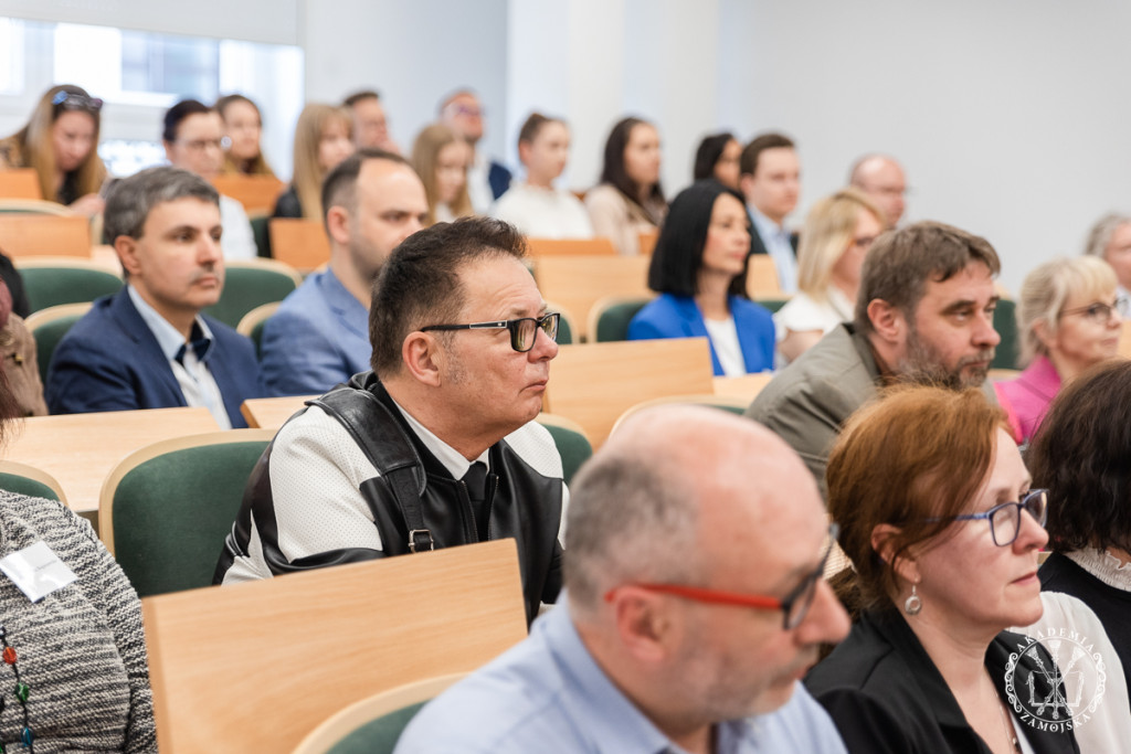 Punkty zwrotne w biografiach – za nami konferencja w AZ