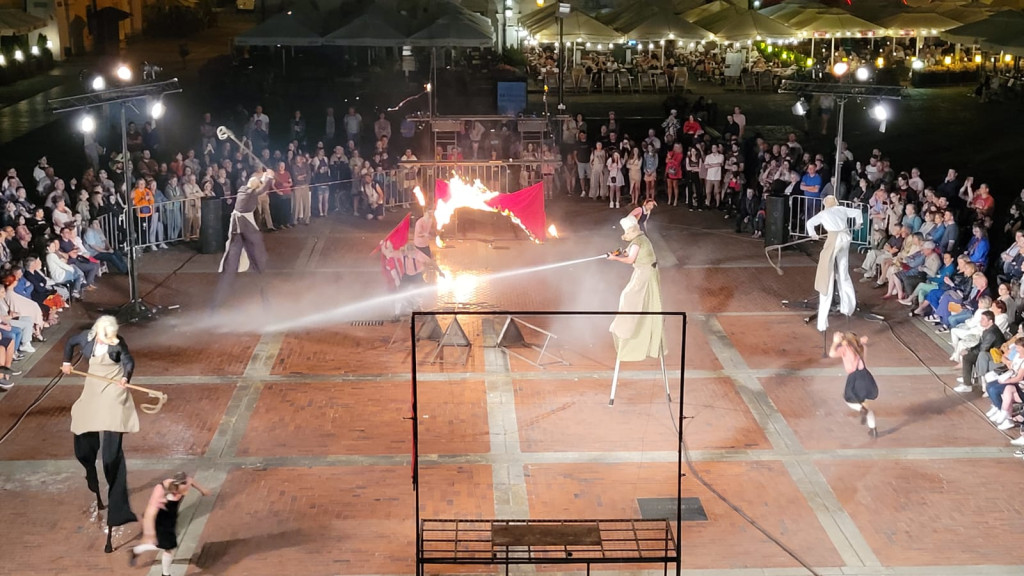 48 Zamojskie Lato Teatralne wystartowało - Świniopolis, Teatr Biuro Podróży w Poznaniu