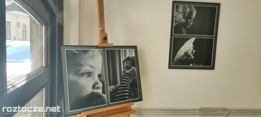 Wystawa fotografii pt. “Chwile” Roberta Rusinka