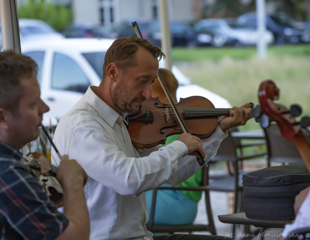 Potańcówka i warsztaty muzyczne 