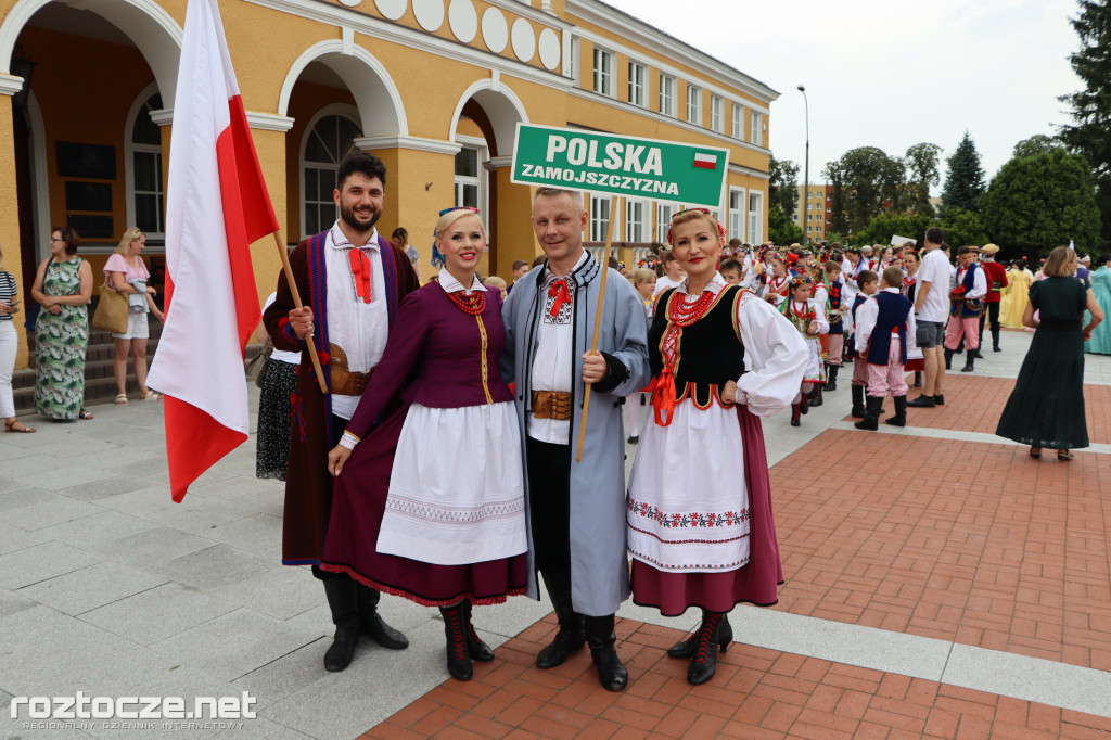 Korowód zespołów i koncert inauguracyjny XX Festiwalu EUROFOLK