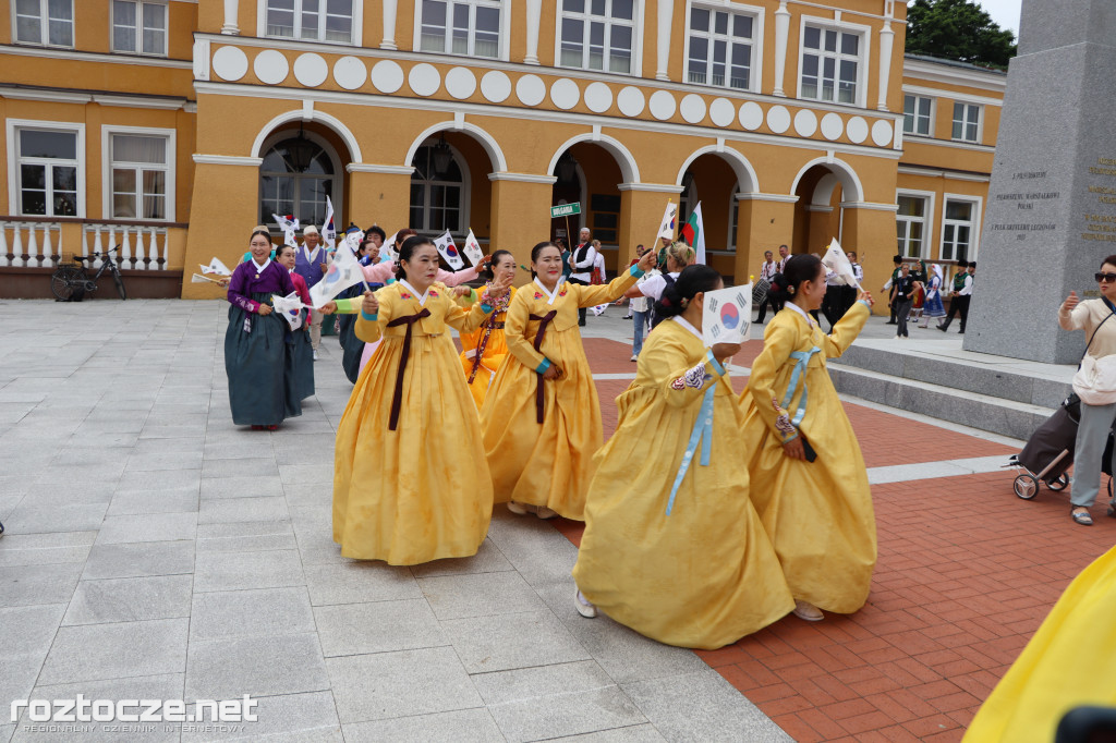Korowód zespołów i koncert inauguracyjny XX Festiwalu EUROFOLK