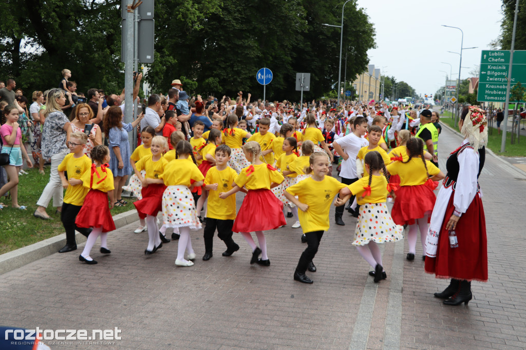 Korowód zespołów i koncert inauguracyjny XX Festiwalu EUROFOLK