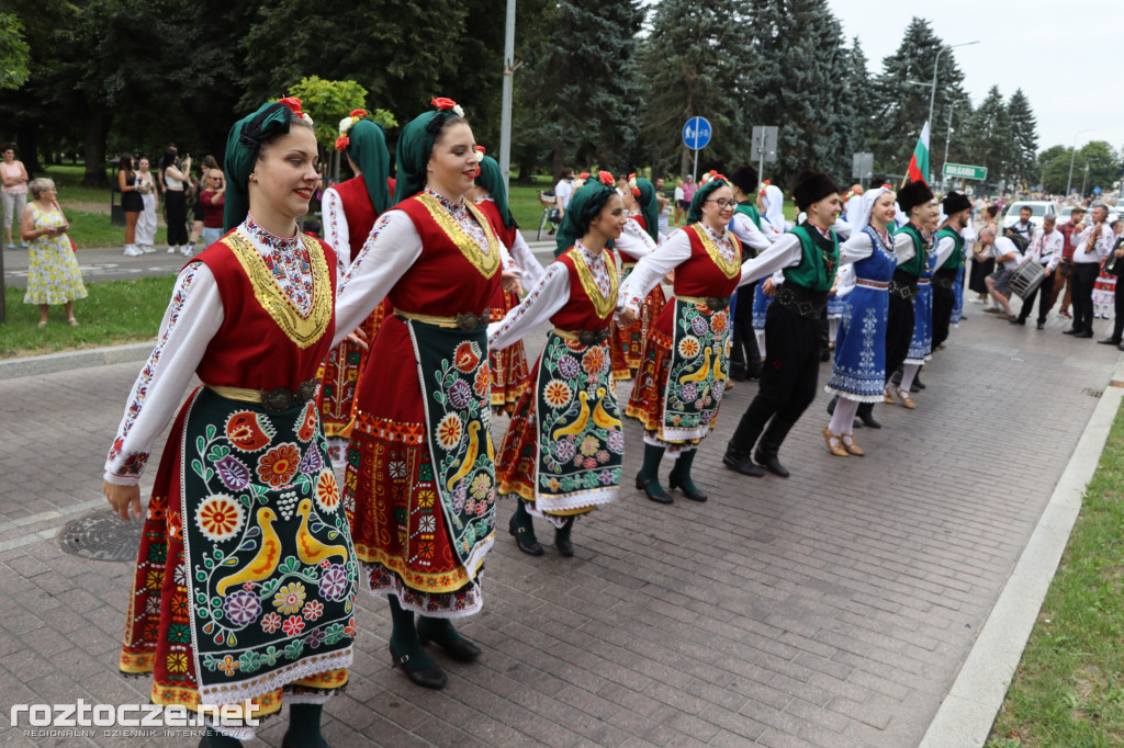 Korowód zespołów i koncert inauguracyjny XX Festiwalu EUROFOLK