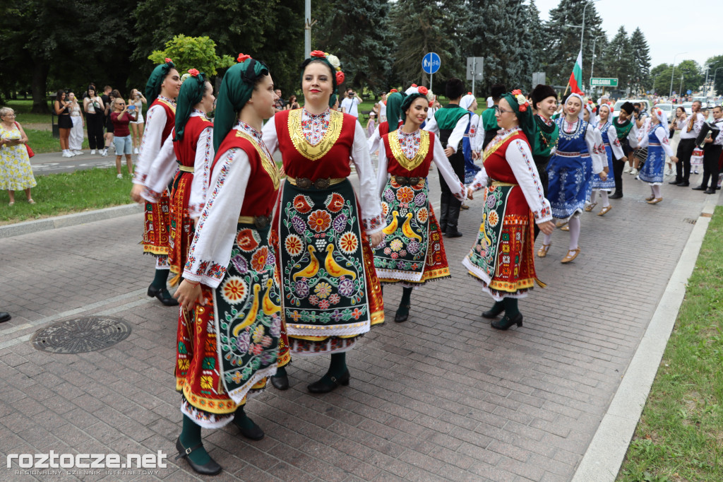 Korowód zespołów i koncert inauguracyjny XX Festiwalu EUROFOLK