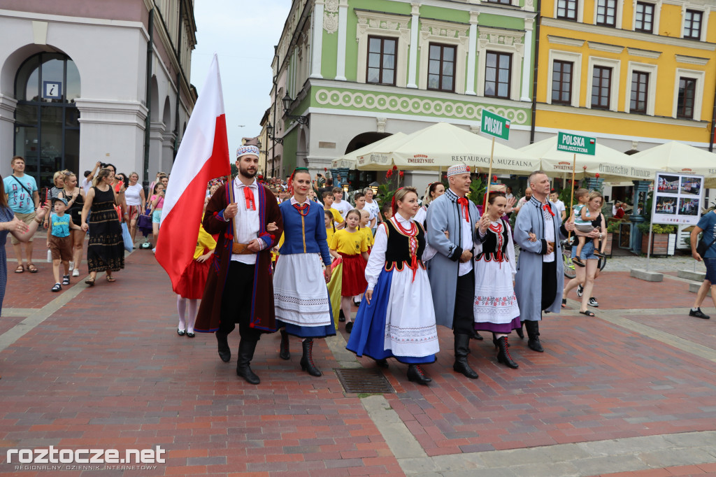 Korowód zespołów i koncert inauguracyjny XX Festiwalu EUROFOLK